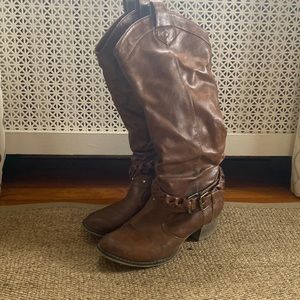 Transit | Faux leather. Country dress cowgirls boots 🤠